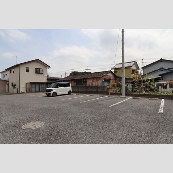 駐車場 (駐車場)
