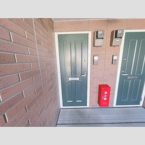 エントランス (玄関前)