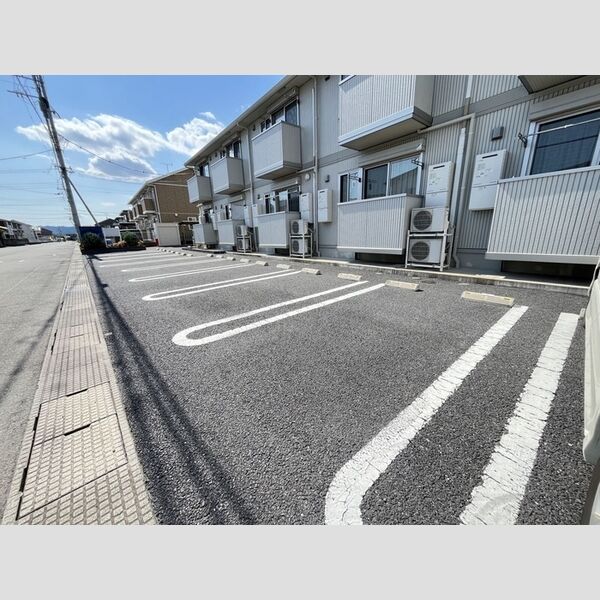 駐車場 (駐車場)