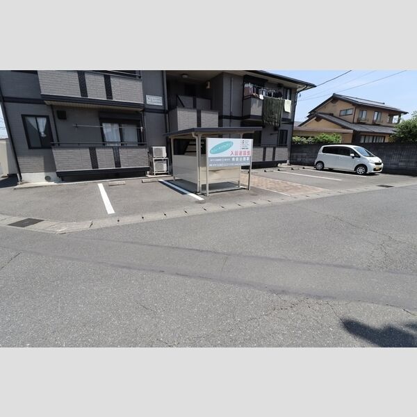 駐車場 (駐車場)