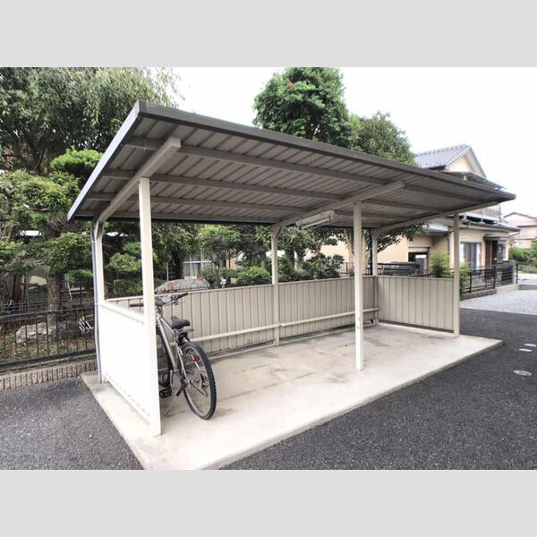 現地周辺 (駐輪場)