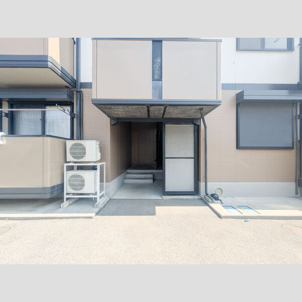 エントランス (エントランス)