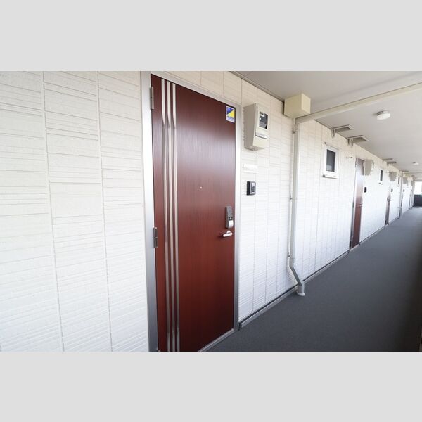 エントランス (玄関ドア付近)