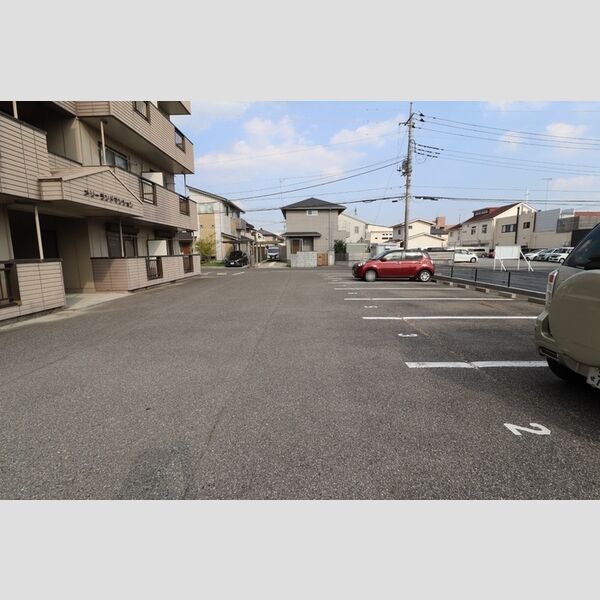 駐車場 (駐車場)