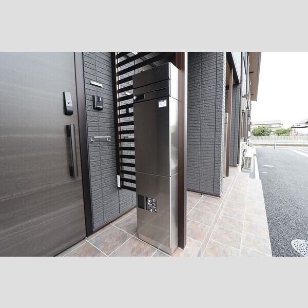 現地周辺 (宅配ボックス・ポスト)