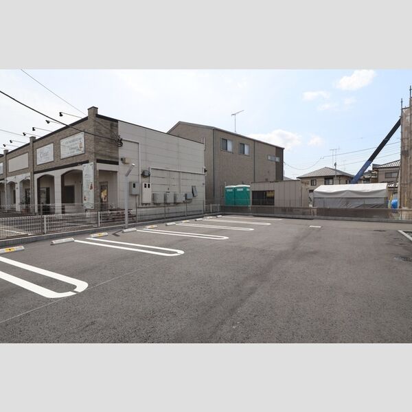 駐車場 (駐車場)
