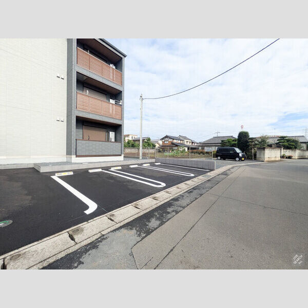 駐車場 (駐車場)
