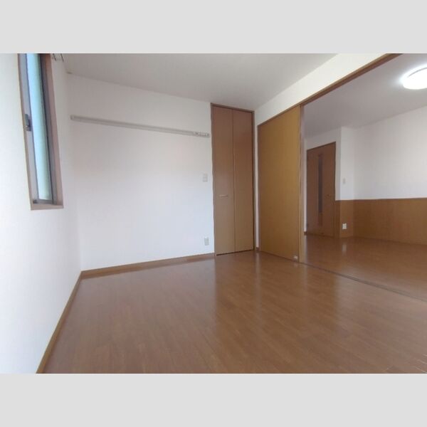 その他 (南側洋室)