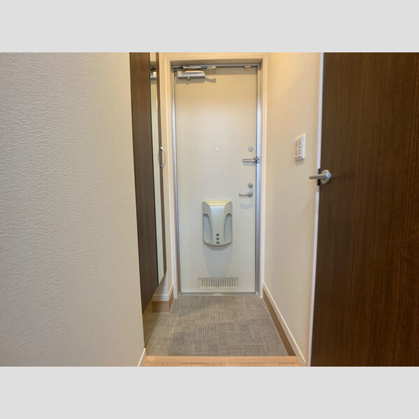 玄関 (玄関)