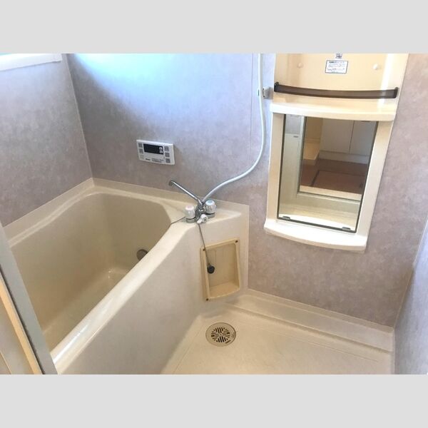 バス (追い焚き機能付きのお風呂)