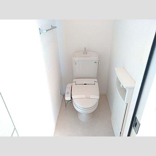 トイレ (温水洗浄暖房便座)