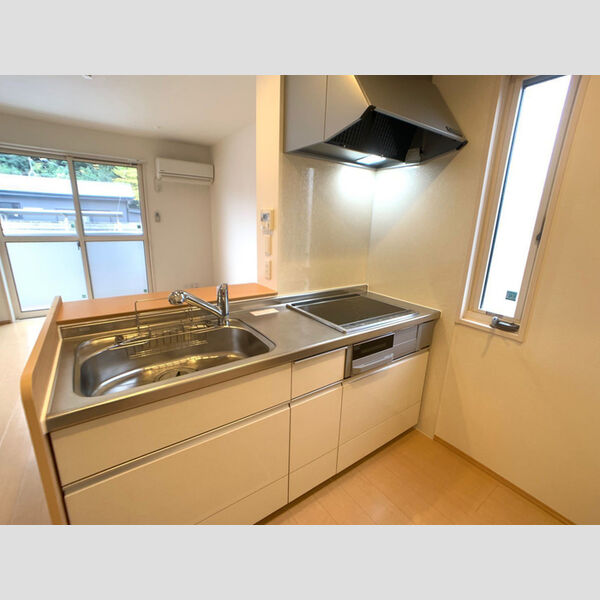 キッチン (IH付システムキッチン)