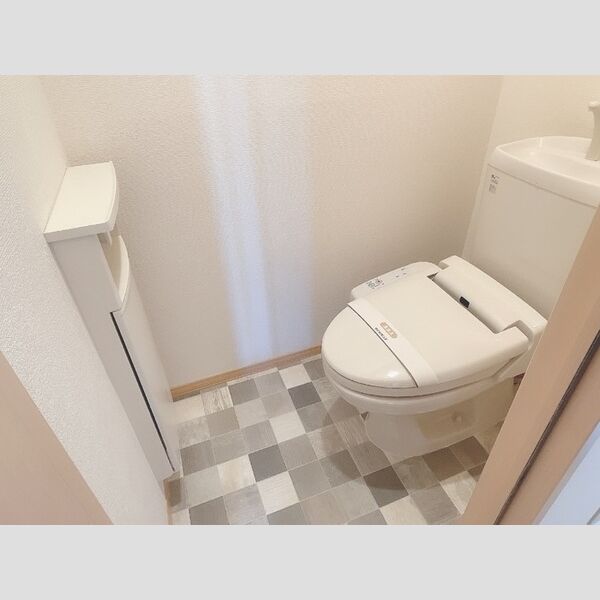 トイレ (温水洗浄暖房便座)