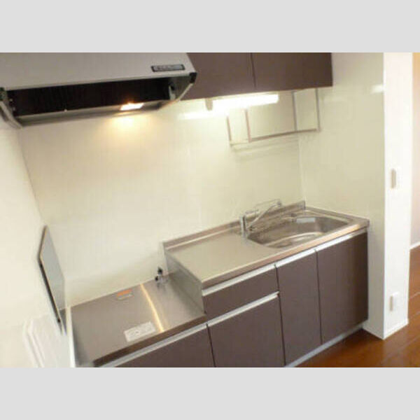 キッチン (使い勝手の良い独立型キッチン)