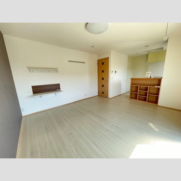 居室・リビング (リビングにワークデスク)