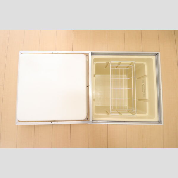 その他 (床下収納)