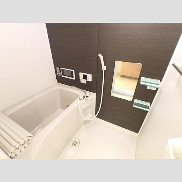 バス (バスです。)