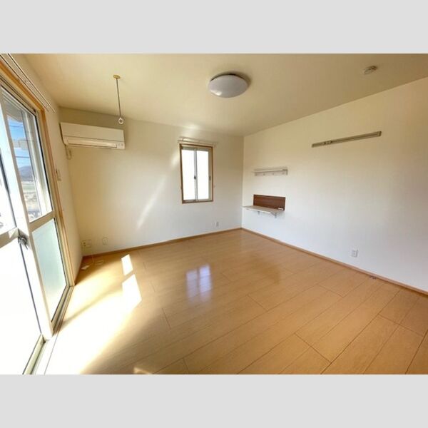 その他 (リビングにワークデスク)