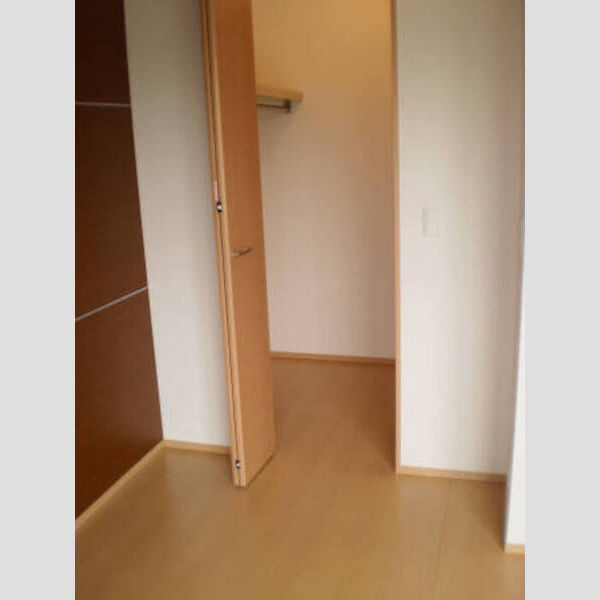 収納 (ウォークインクローゼット付のお部屋)