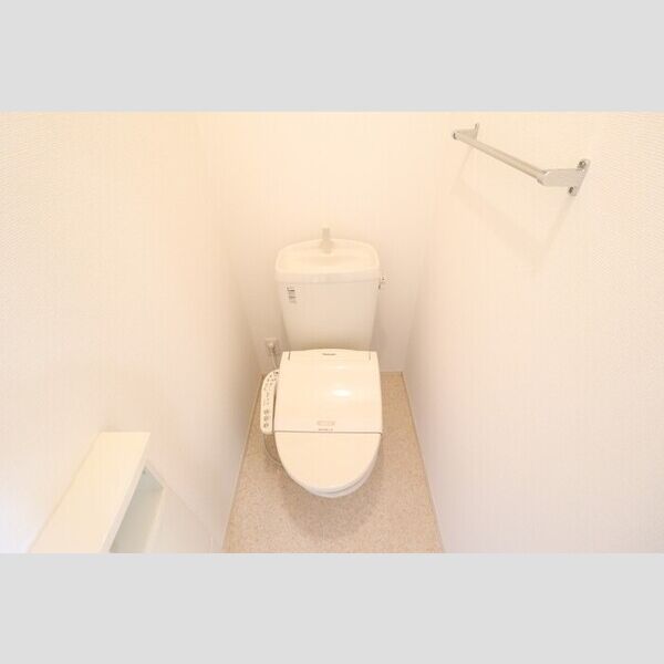 トイレ (温水洗浄暖房便座)