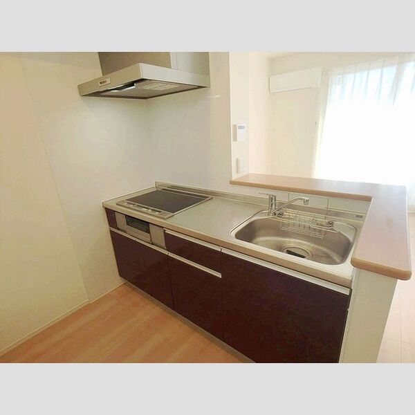 キッチン (IHつきシステムキッチン)