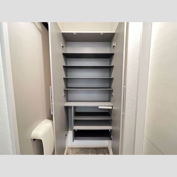 その他 (シューズクローゼット)