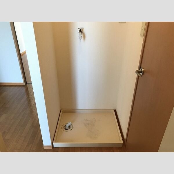 その他 (洗濯機置き場)