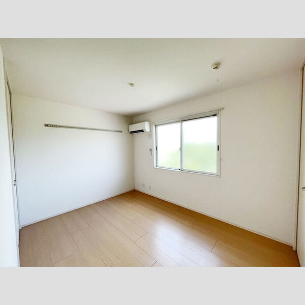 その他 (北側洋室)