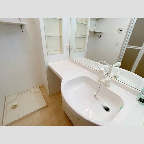 洗面所 (カウンター洗面台)