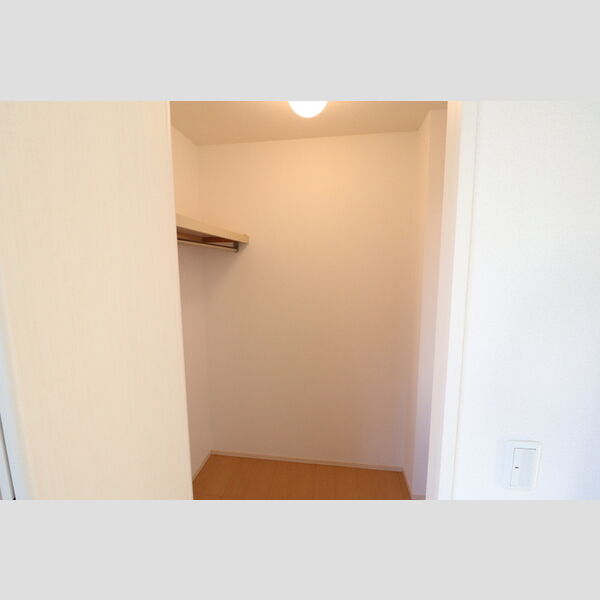 収納 (ウォークインクローゼット)