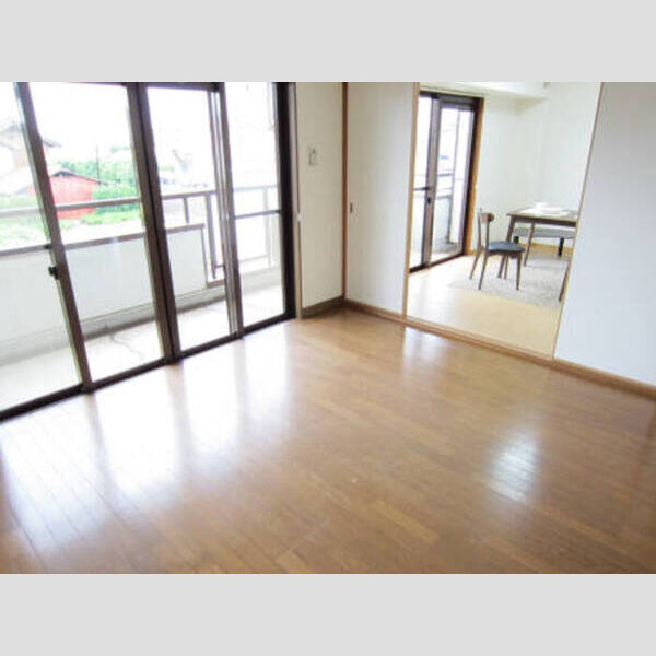 その他 (明るい南側のお部屋)