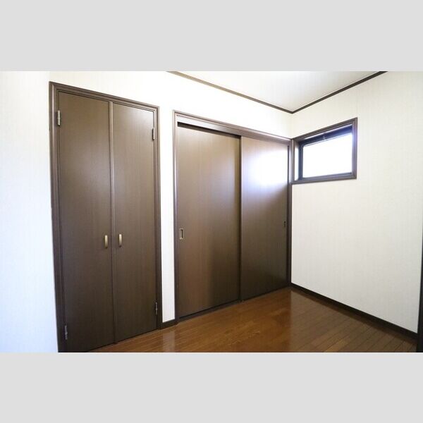 その他 (2F 洋室)