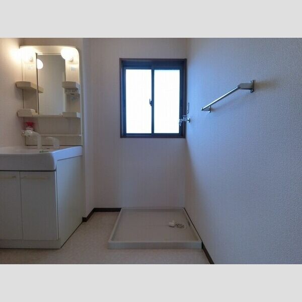 その他 (洗濯機置き場)