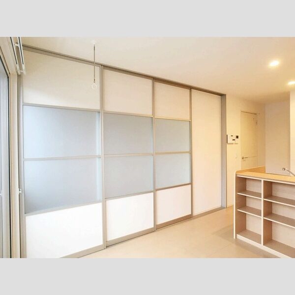 その他 (間仕切りのライトスルースクリーン)