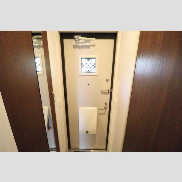 玄関 (玄関)
