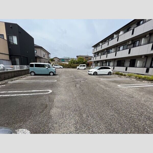 駐車場 (駐車場)