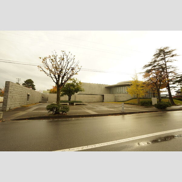 現地周辺 (豊栄図書館(600m))