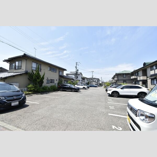 駐車場 (駐車場)
