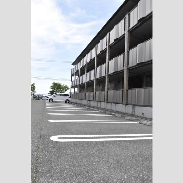 駐車場 (駐車場)