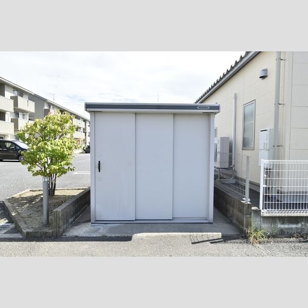 現地周辺 (ゴミステーション)