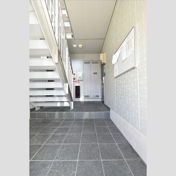 エントランス (エントランス)