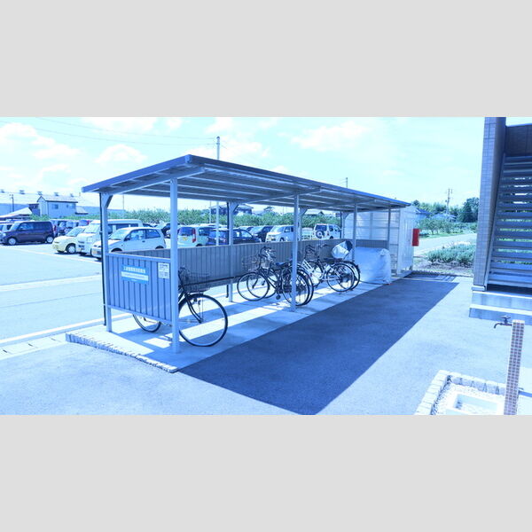 現地周辺 (駐輪場)