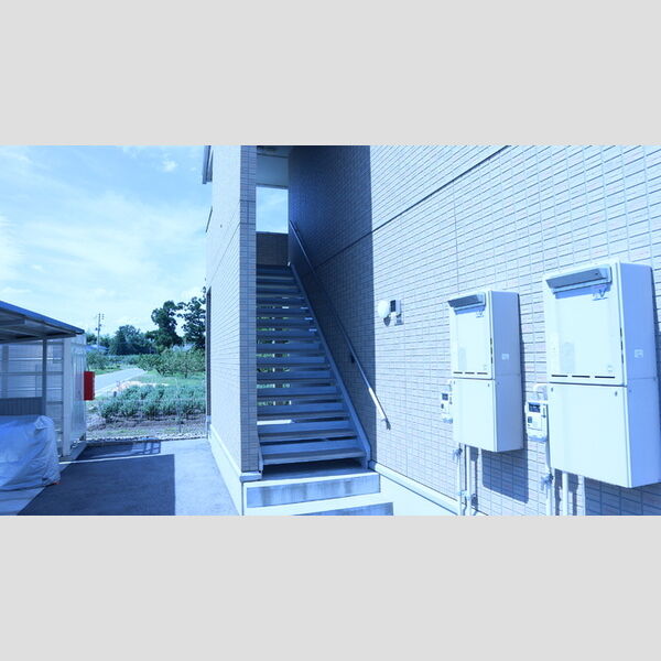 エントランス (2階階段入口)