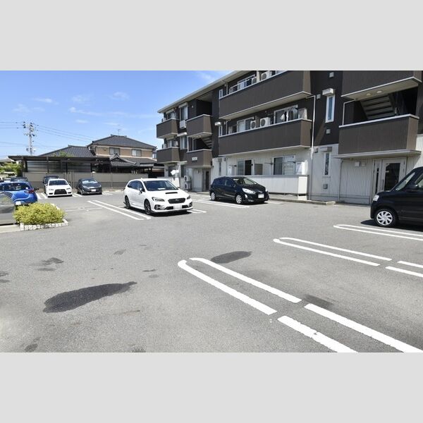 駐車場 (駐車場)