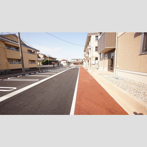 現地周辺 (駐車場)