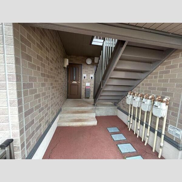 現地周辺 (共用廊下)