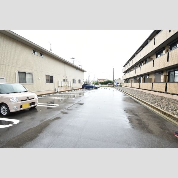 駐車場 (駐車場)