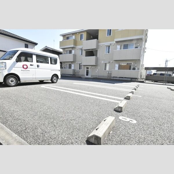 駐車場 (入居者専用駐車場)