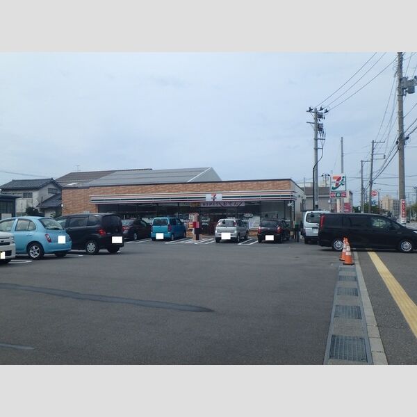 現地周辺 (セブンイレブン新潟入船店440m)