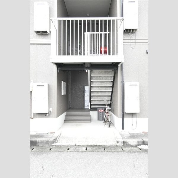 エントランス (エントランス)